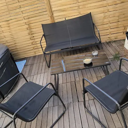Holiday home Appartement-1- Prive, Terrasse, Parking Et Jardin *