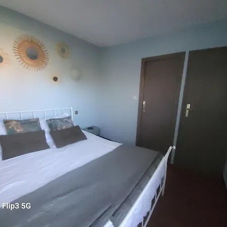 Appartement-1- Prive, Terrasse, Parking Et Jardin Holiday home